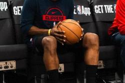 开云-关于哈登回归赛场，高光表现首场状态亮眼，澳大利亚队观众沸腾！的信息