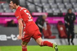 开云-内马尔在DWG比赛中出色防守，问鼎冠军引发热议！的简单介绍