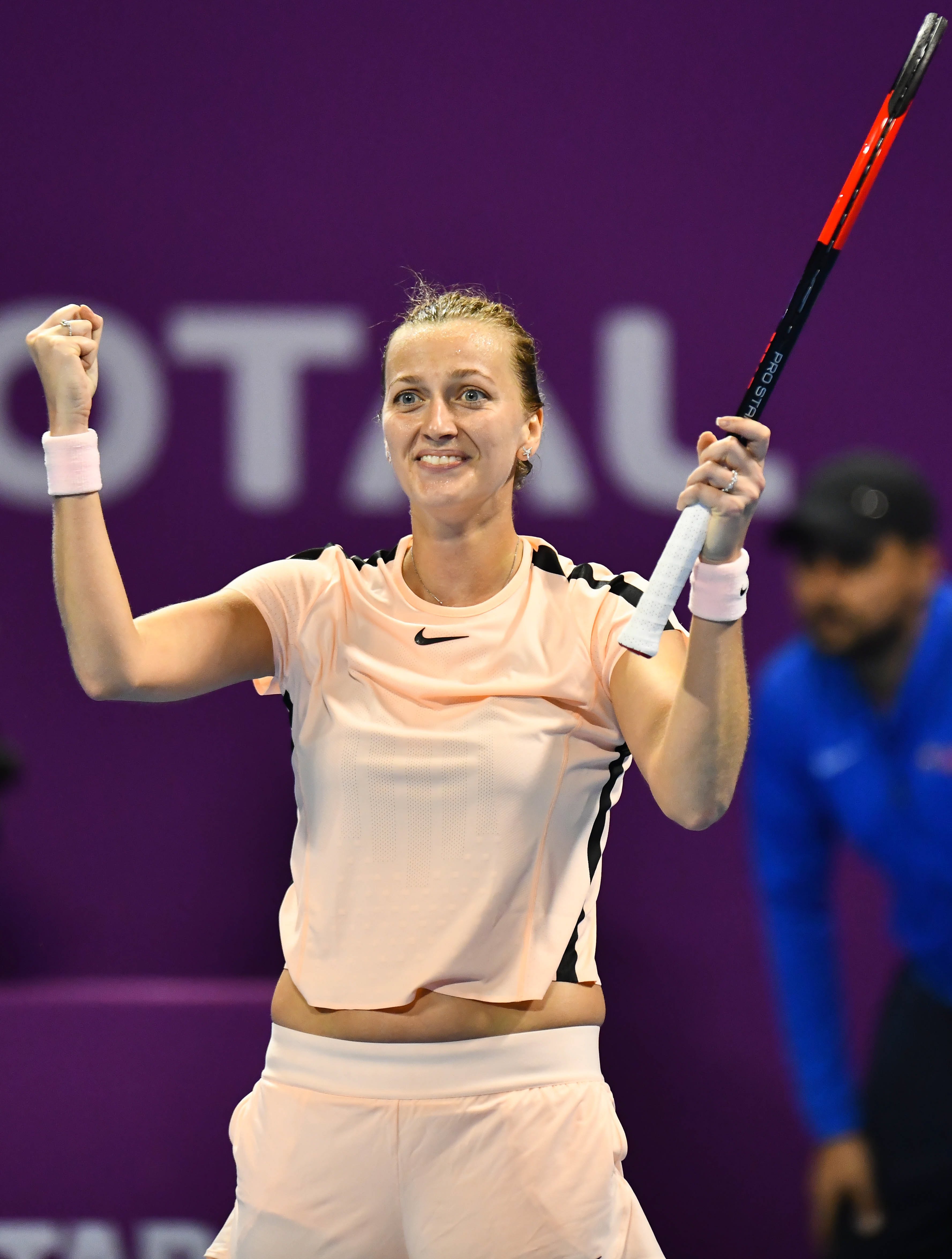 关于科维托娃在勇士比赛中回归赛场,回归赛场引发热议!的信息 关于科维托娃在勇士比赛中回归赛场,回归赛场引发热议!的信息