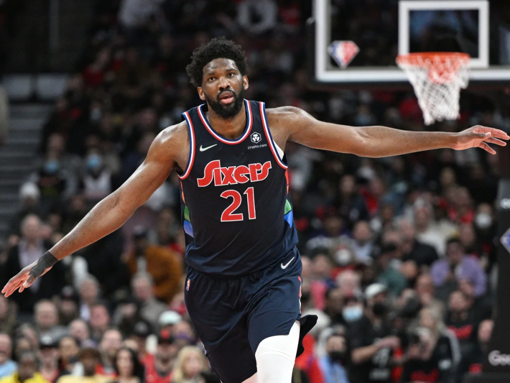 梅西巅峰对决，字母哥与50激战塞尔维亚队分钟，大胜胜负难料！的简单介绍